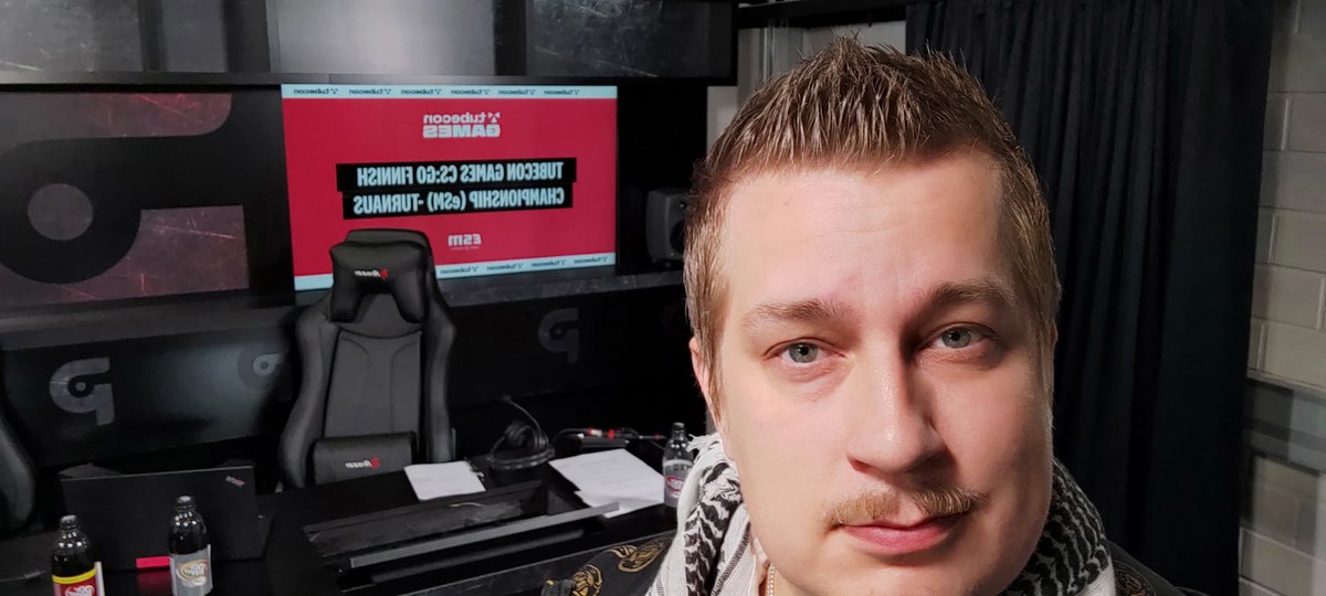 Kohta mennään!

13:00 <a href="/HAVUgaming/">HAVU</a> vs. <a href="/hredsofficial/">hREDS</a>

16:00 <a href="/SJesports/">SJ</a> vs. <a href="/NYYRIKKIesports/">NYYRIKKI 🇫🇮</a>

20:00 #eSM Finaali

#esportsfi #csgofi #pelaajatcom #hermetic #selostushommat