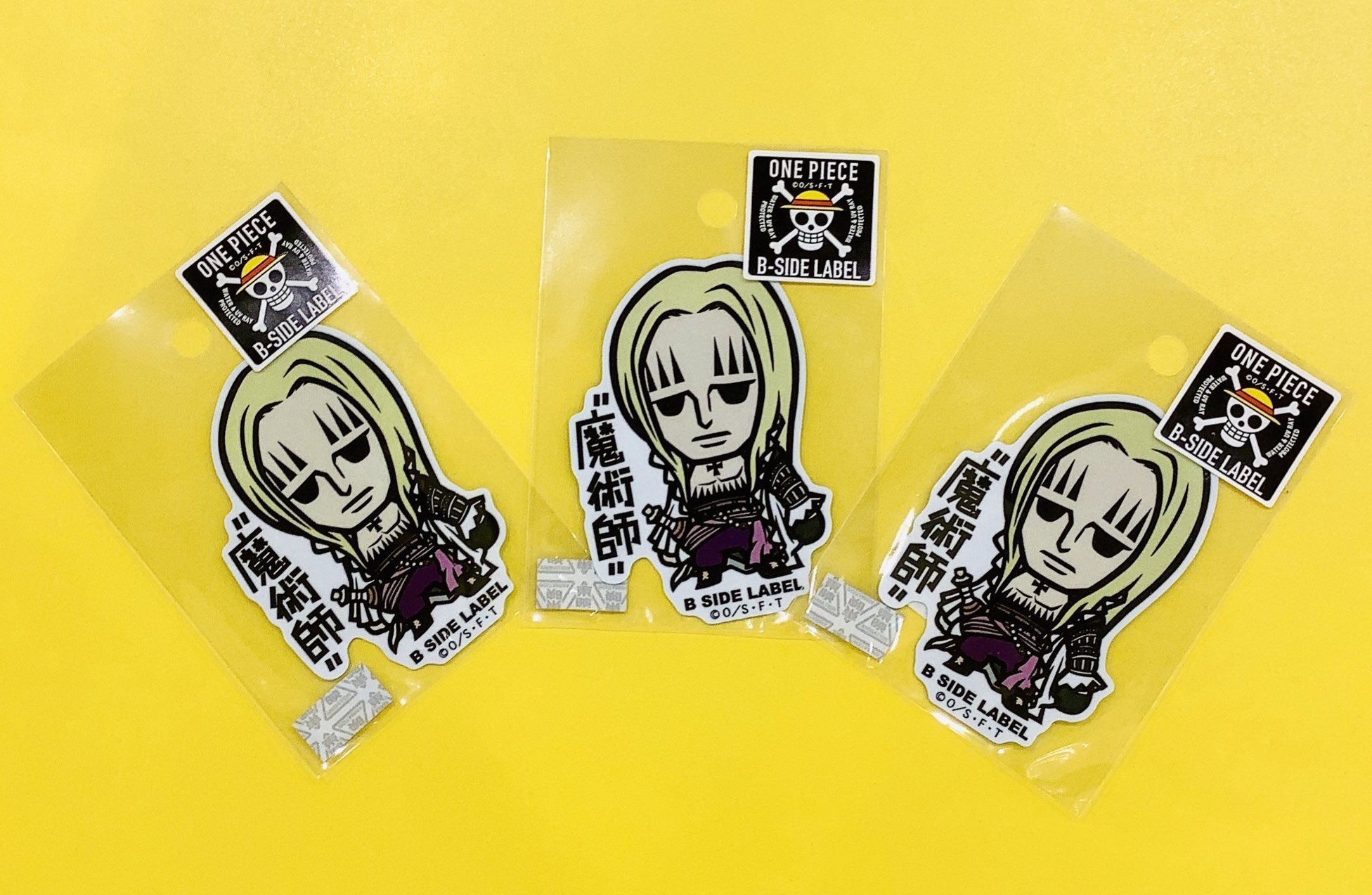 One Piece 麦わらストア梅田店 再入荷 B Side Label ワンピースコラボステッカー バジル ホーキンス 魔術師 385円 税込 好評発売中 麦わらストア Onepiece T Co 1wd0i04hsz Twitter