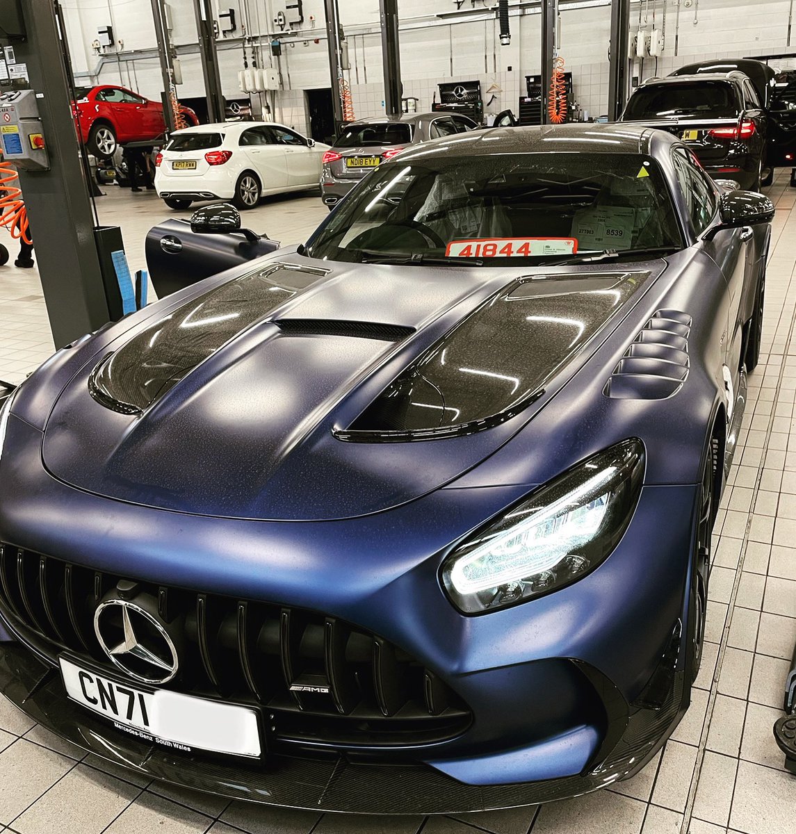 VIPmerc's tweet image. The BEAST that is the AMG GT Black Series having its final checks before it goes out to its new owner on September 1st. They don’t come much rarer than this… top speed of 201mph, 800NM of torque 0-60 3.2 seconds 💙💙💙