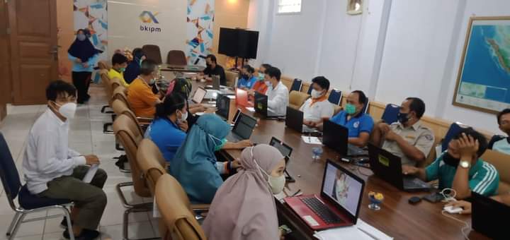 20/08/21
Kegiatan Rapat yg dipimpin langsung Kepala @BKIPMBaubau
Dalam kesempatan ini ada beberapa poin yag diantaranya terkait Penyampaian Penyusunan Sasaran Kerja Pegawai (SKP) &amp; penggunaan Aplikasi E-Layar dalam hal ini memantau kemajuan pekerjaan masing-masing pegawai .