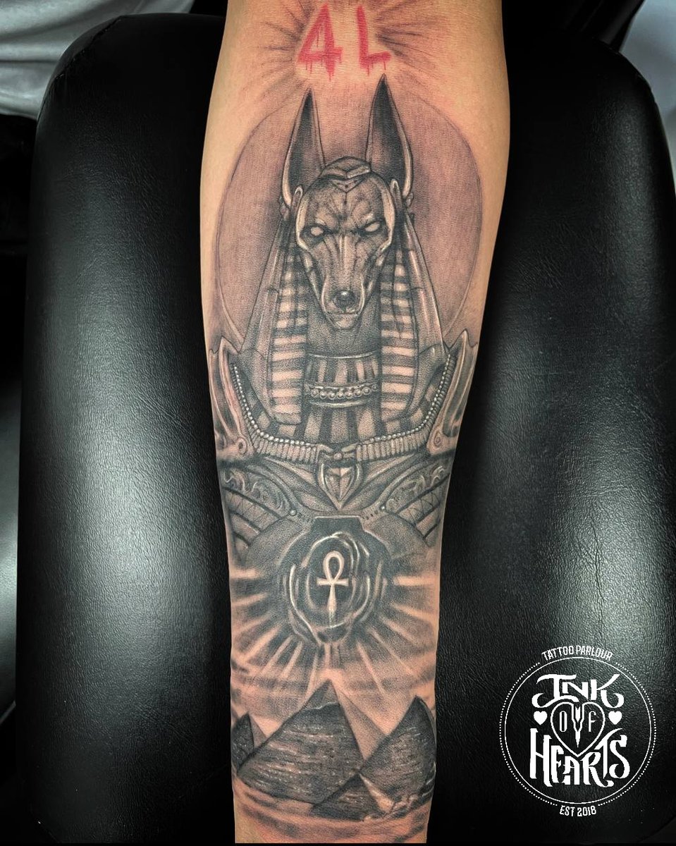 Out of chaos came the light ♧

Tattoo by #SimonSaysInk

#Anubis #AnubisTattoo #InkLife #QuarterSleeve #TattooSleeves
#InkofHearts #InkTattoo #Ink