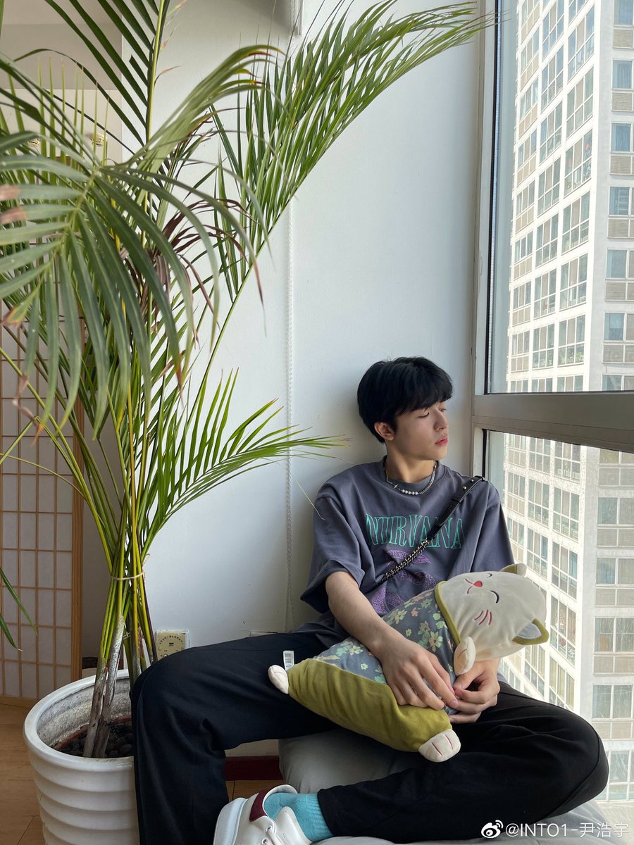 nidepaipai's tweet photo. น้องมาอัพเวย : ระหว่างทางไปเรียนหนังสือ
#แพทริค #Patrick #INTO1 https://t.co/hVvF4ks9Sn