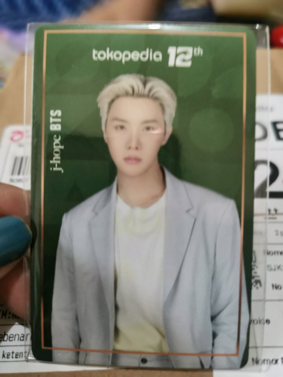 Alhamdulillah, welcome home sayang aku.. Udah happy banget pas ada cap BTS-nya.. Alhamdulillah nggak zonk.. Makasih Nutrimart.. 💜💜💜

<a href="/BTS_twt/">방탄소년단</a> <a href="/tokopedia/">Tokopedia</a> <a href="/NutriMartID/">Nutrimart</a> 

#BTSphotocard #BTSXTOKOPEDIA #Tokopedia12xBTsS