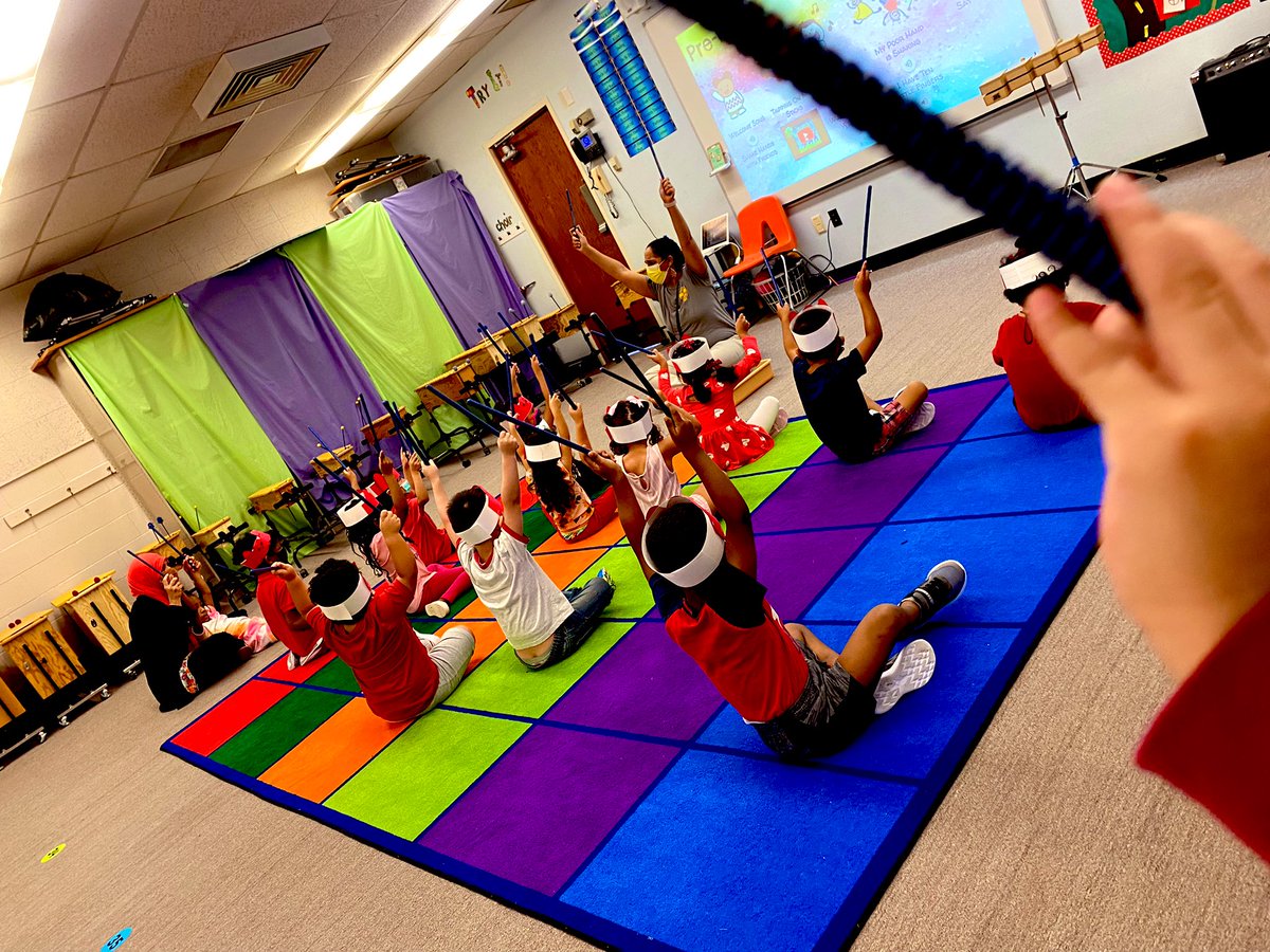 npinilla1's tweet photo. 1 st week with my Prek kiddos was a success! We are small but mighty & getting better each day!💜 stay tuned for more #red #Clifford #music #sensorytable #playdoh #RISDgreatness #poweroflove #RISDPrek #JHE #FannyFrog https://t.co/b1901rI0C2