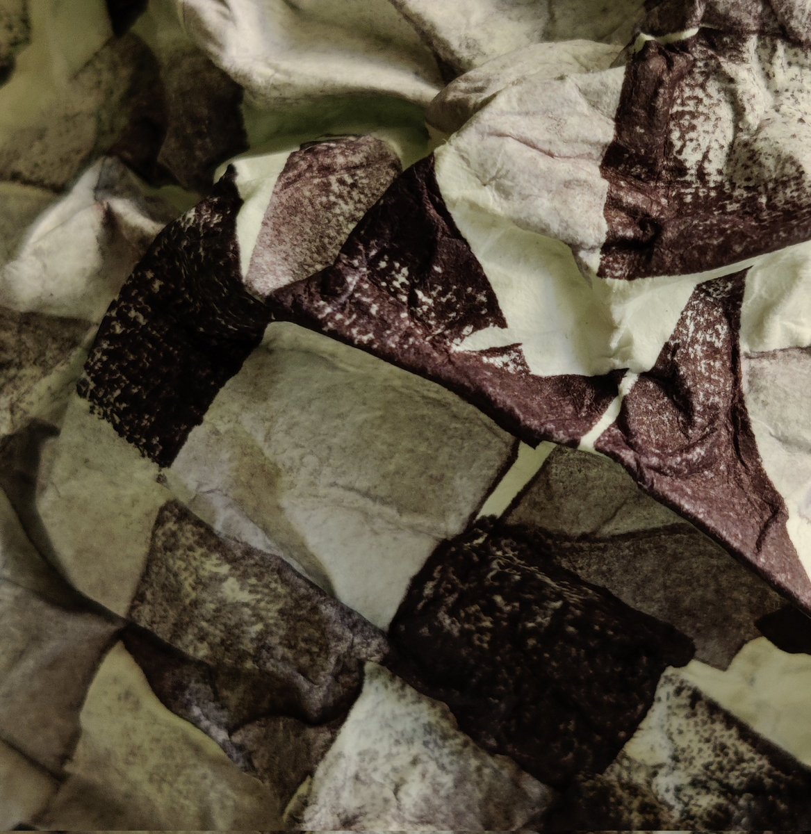 MattiaC's tweet image. Close up.

#distanced #objects #mattiac #produkt also #holographic #3dArt #sculpture #paper #nft #cryptoart