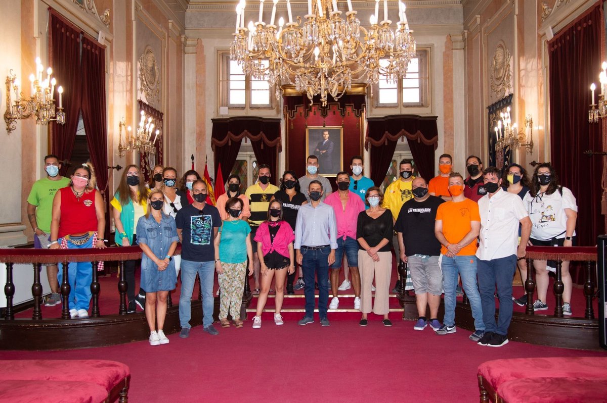 Hoy damos comienzo a nuestras fiestas, de otra forma pero lo vamos a disfrutar a tope!!! Que vivan las peñas!!! Que viva Alcalá!!!!