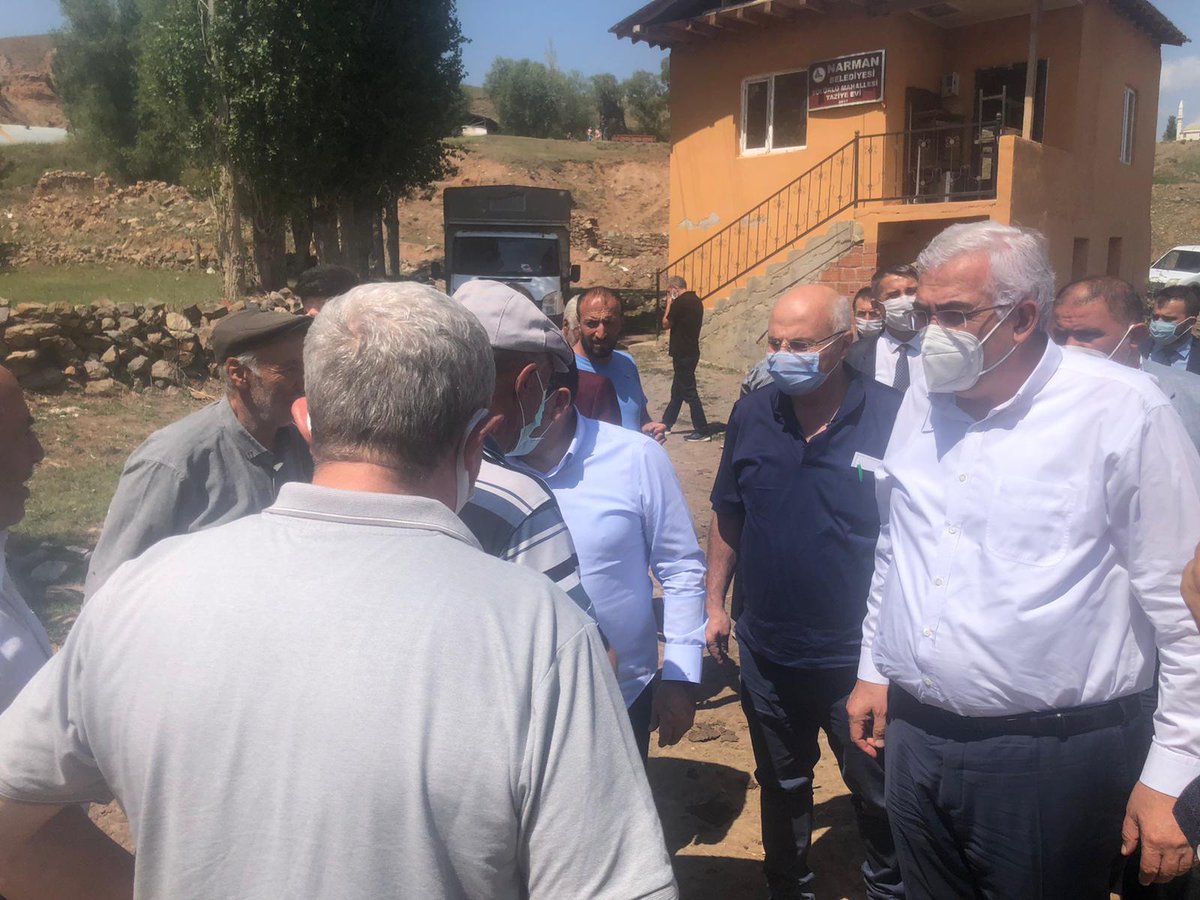 ozmehmetemin's tweet photo. Erzurum Milletvekilimiz Sn. @Selami__Altinok, Yönetim Kurulu Üyemiz Gürbüz Keleş, EBB Başkan Vekilimiz Fevzi Polat, Narman İlçe Başkanımız Ruhi Tanrıverdi ve Belediye Başkanımız @burhanettineser ile birlikte #Narman/Sülüklü mahallemizi ziyaret ettik. https://t.co/rZn2D1HeHZ