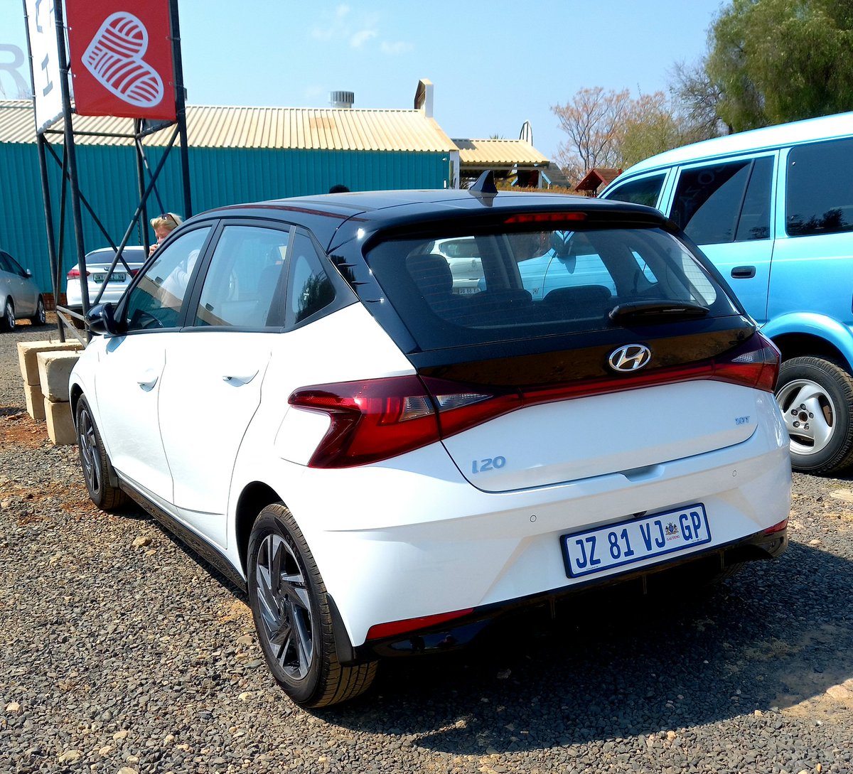 Weekends are for famous @motormatters #RoadTrips so the @HyundaiSA #i20 headed us out to #Hartebeespoort for some #R&R. 1.0 turbo has plenty of go and 5.3l/100km for the drive. @Hyundai_Global @TechnoBokMedia @craigjsa @DutchmanSeb @Wheels24 @SAGMJ @glendaw13