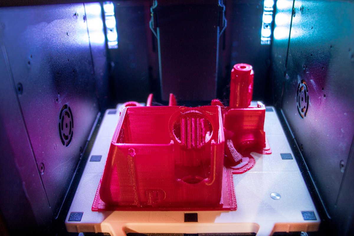 3baPrinting's tweet photo. Another angle of the print head I made with the #Zortrax Inventure using transparent PETG. Despite the low quality of the PETG, the Inventure did an amazing job. 
#Zortrax #3DPrinting #3DprintingCanada #3BAprinting #3DprintingCoquitlam #3DprintingVancouver #3Dmodelling #3Ddesign https://t.co/l7jKfNOiEs