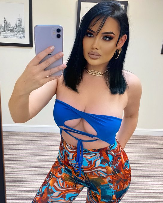 Blue your mind 💙 https://t.co/peR0KkjfUB