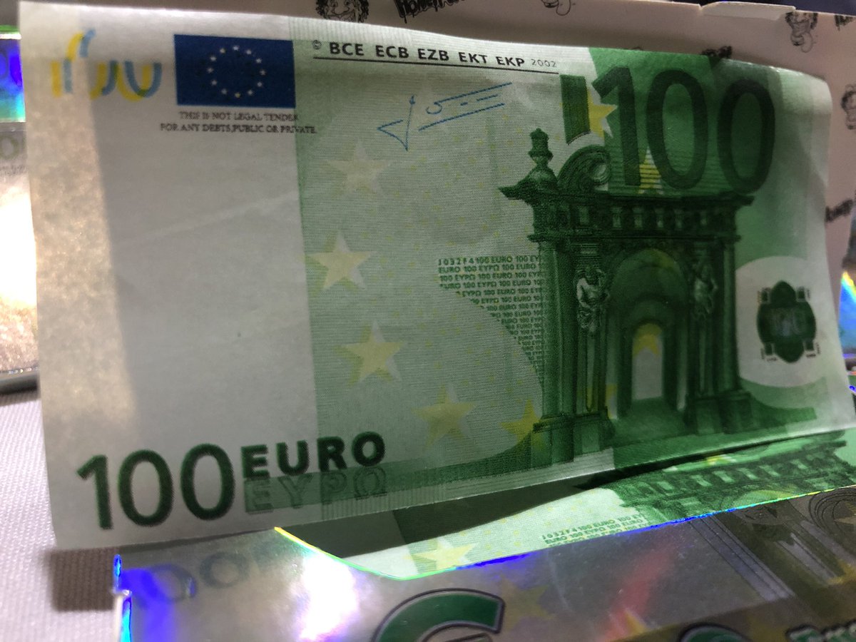 SpliffXpressNG's tweet photo. 100 EURO DESIGN ROLLING PAPERS

Price: N2,700

DM or Whatsapp +2348157703869 for Wholesales https://t.co/P3AT8sG4JY