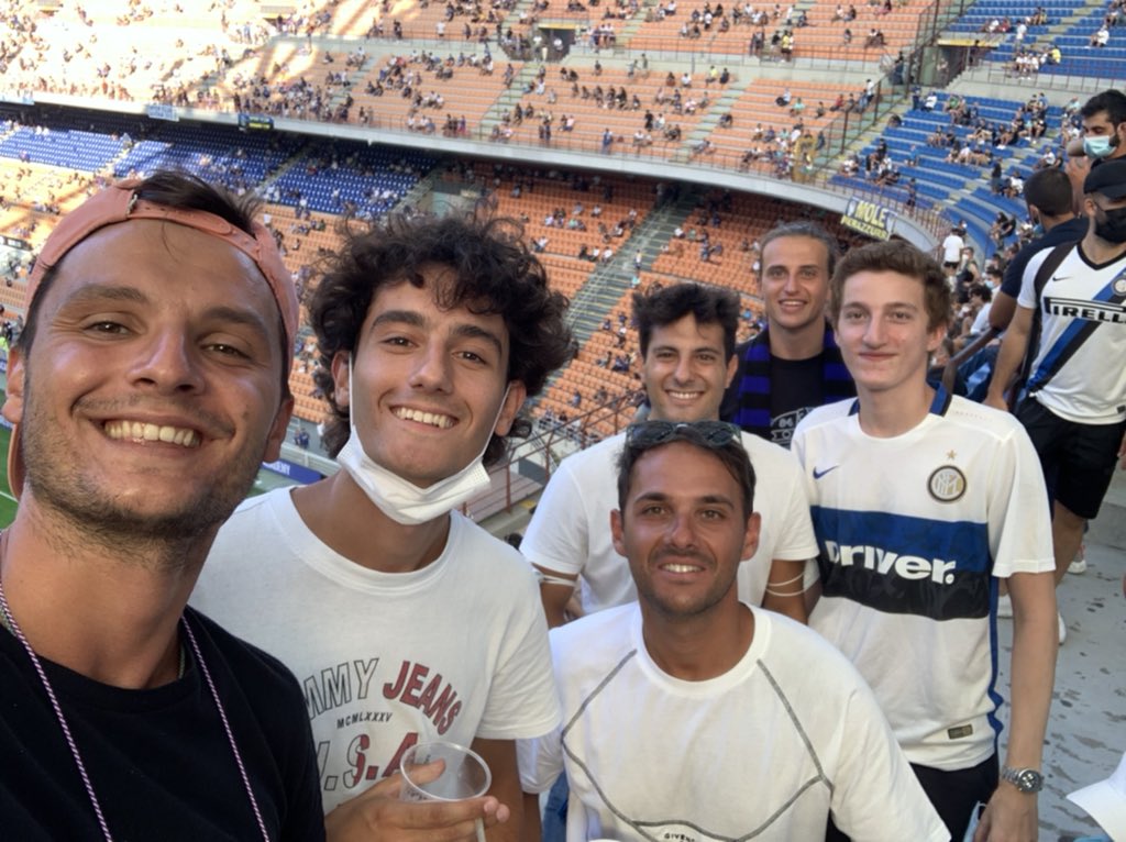 mikipreda's tweet photo. #IMBack @Inter https://t.co/wUohax4dqZ