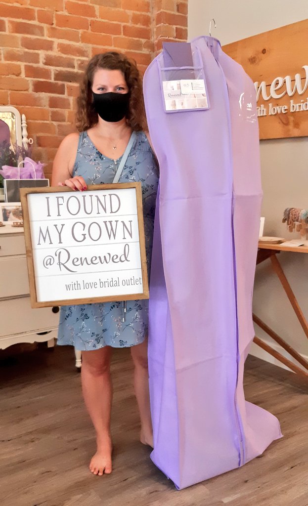 Kendra gets hitched at Mill if Kintail in Almonte in 2023 wearing a stunning <a href="/Paloma_Blanca/">Paloma Blanca</a> 
#renewedwithlovebridal 
#sayyestothedress