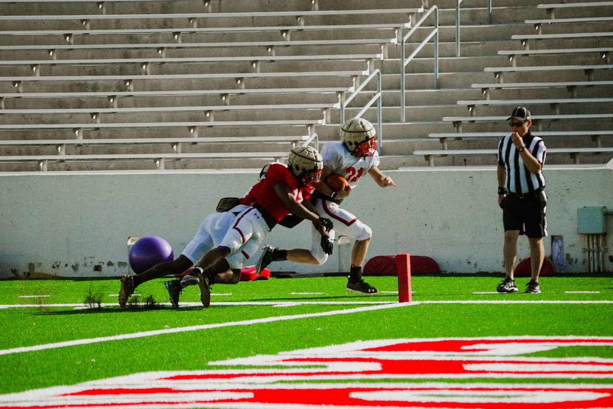Fall scrimmage 📸!
#WeAreLU