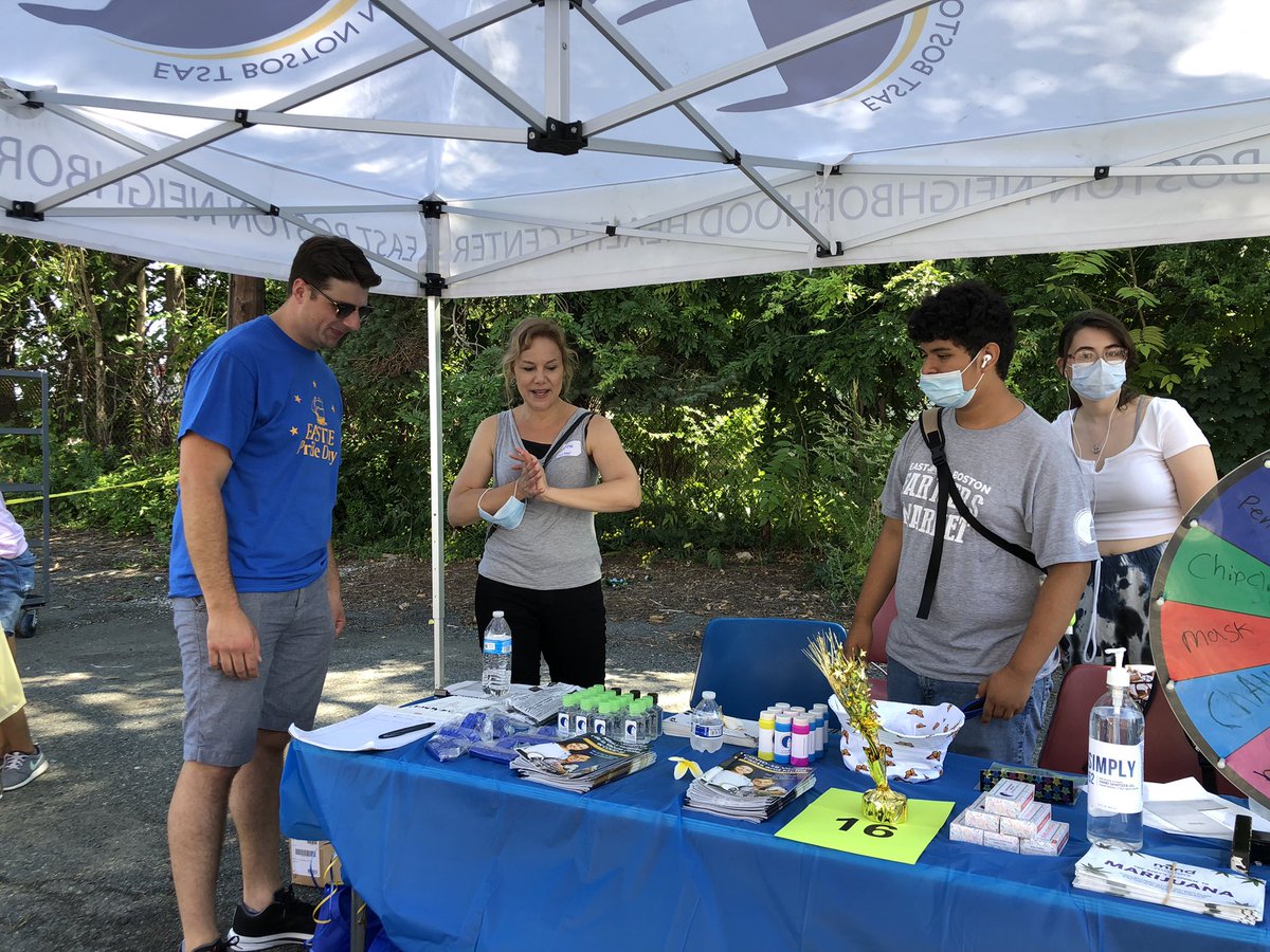 It was wonderful to stop by the East Boston High School Science, Technology, Engineering, Arts and Math (STEAM) Community Day! Seeing our community come together to explore STEAM in our lives is what it means to have #EastiePride