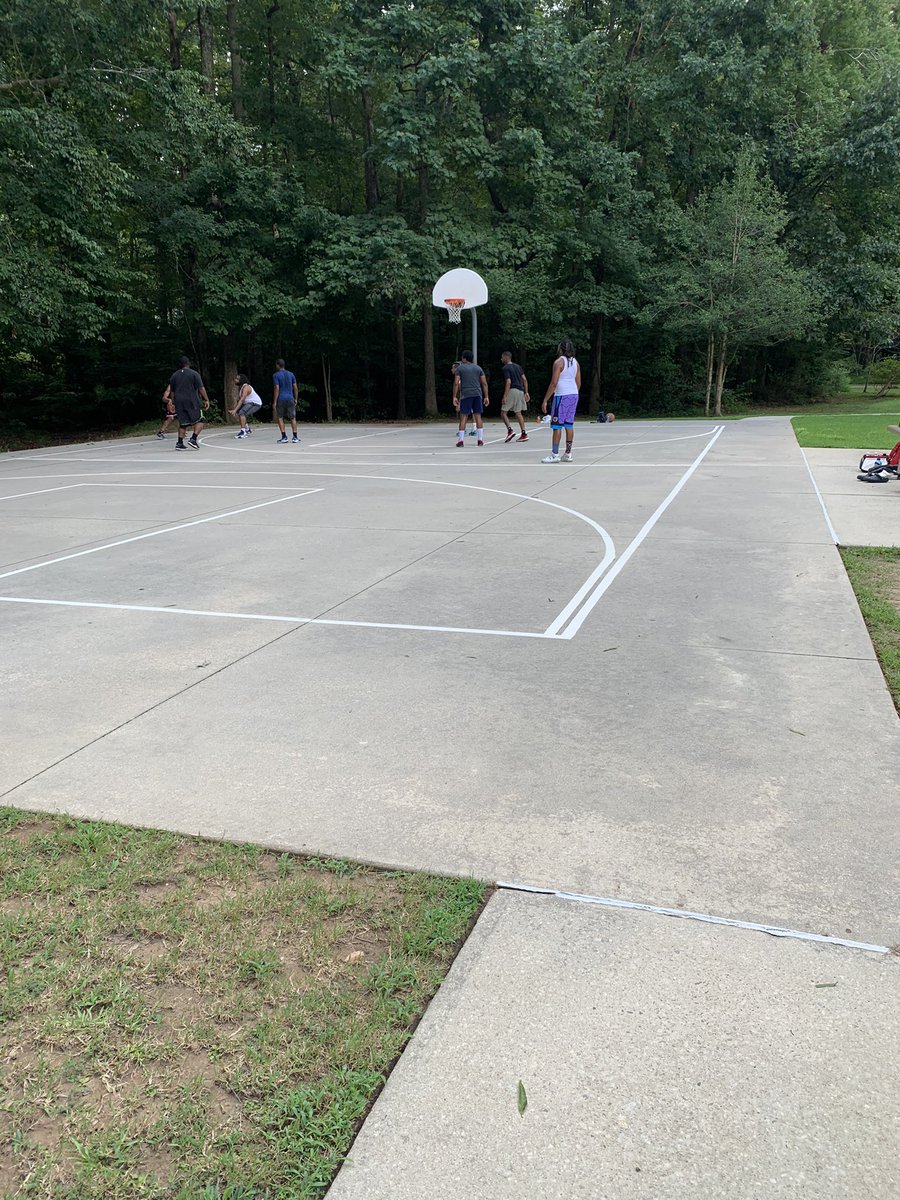 ktsbasketball's tweet photo. Music playing + water on ice! Nice to see on a Saturday afternoon. I need 4 more so we can run the this court. 😉
#weekendhoops https://t.co/NdyEAcAjiE