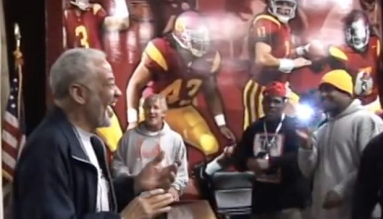 When Bill Withers ‘Punk’d’ the USC Trojans Football Team

A cool story that took place 12 years ago today: https://t.co/lbiAvdgHYt https://t.co/Gs3KAz4jWv