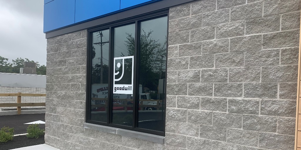 GoodwillNJ's tweet photo. Goodwill is still GROWING! A new Goodwill Donation Center is opening on Tuesday, August 24 in Toms River, NJ. We'll be happily accepting your donations at 1349 U.S. 9. Open Monday-Saturday 8am–7pm and Sunday 10am–6pm. #GoodwillNJ https://t.co/RB1yaS50L8