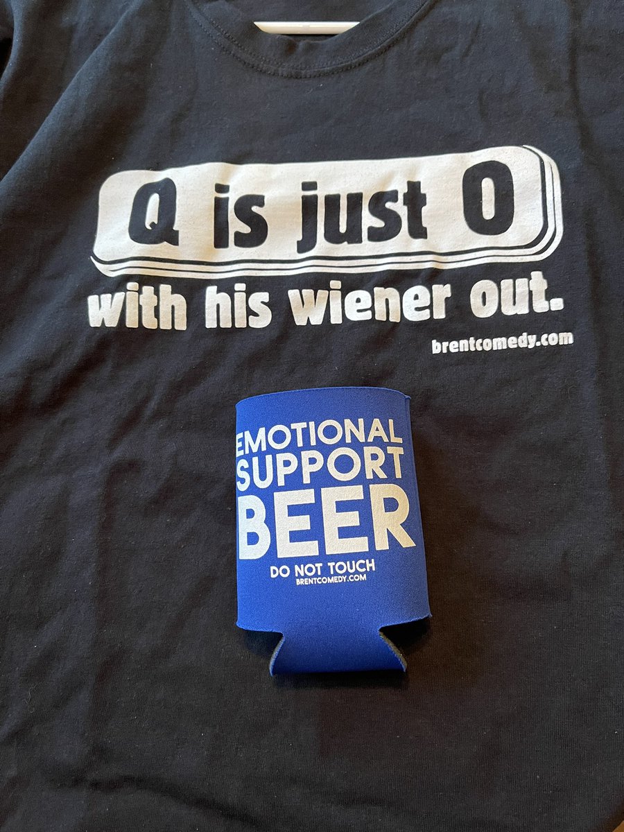 dscholl73's tweet photo. Got to see @BrentTerhune last night @ComedyOffBWay &amp; he did NOT disappoint! So I will raise my Emotional Support Beer today! #OG #Scoliosis #SoupCat https://t.co/IXVeAmd2H0