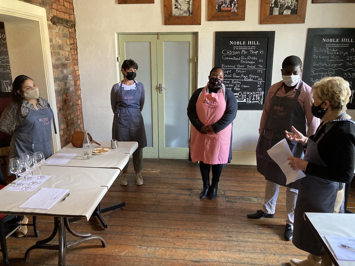 Rosé Rocks! tweet media