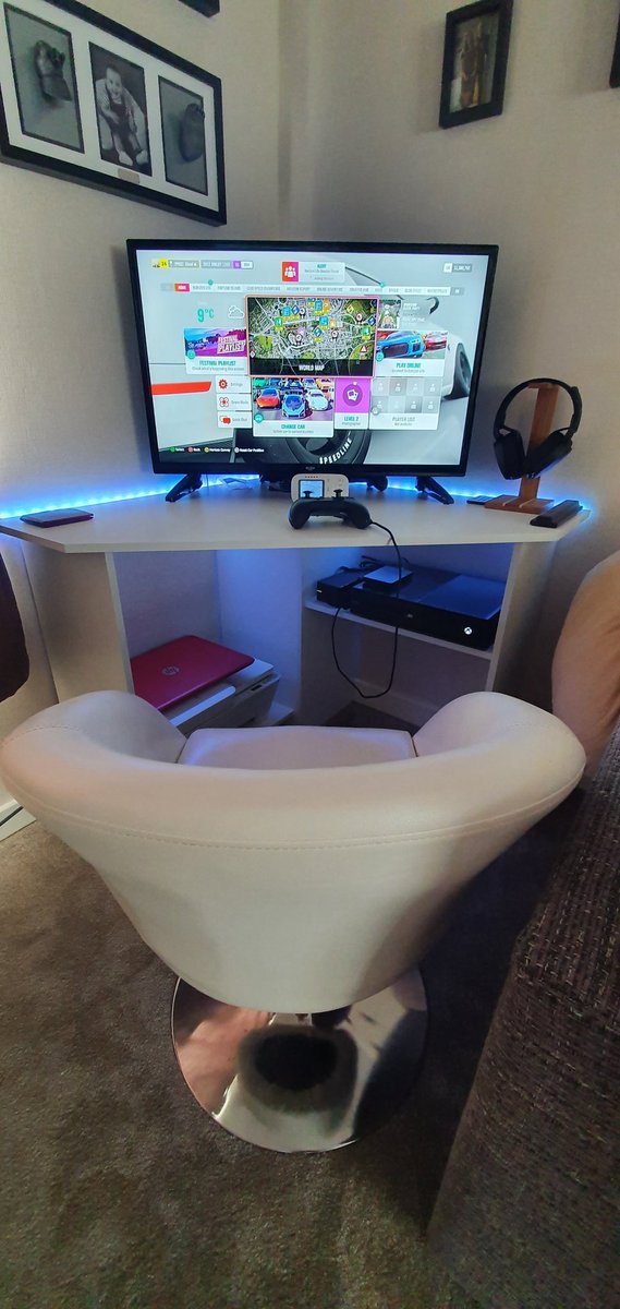 _SScef's tweet photo. Finally got myself a small set up and couldnt be happier with it. The wifenis silently impressed aswell😂👌🏼 https://t.co/yFUBdxZAog