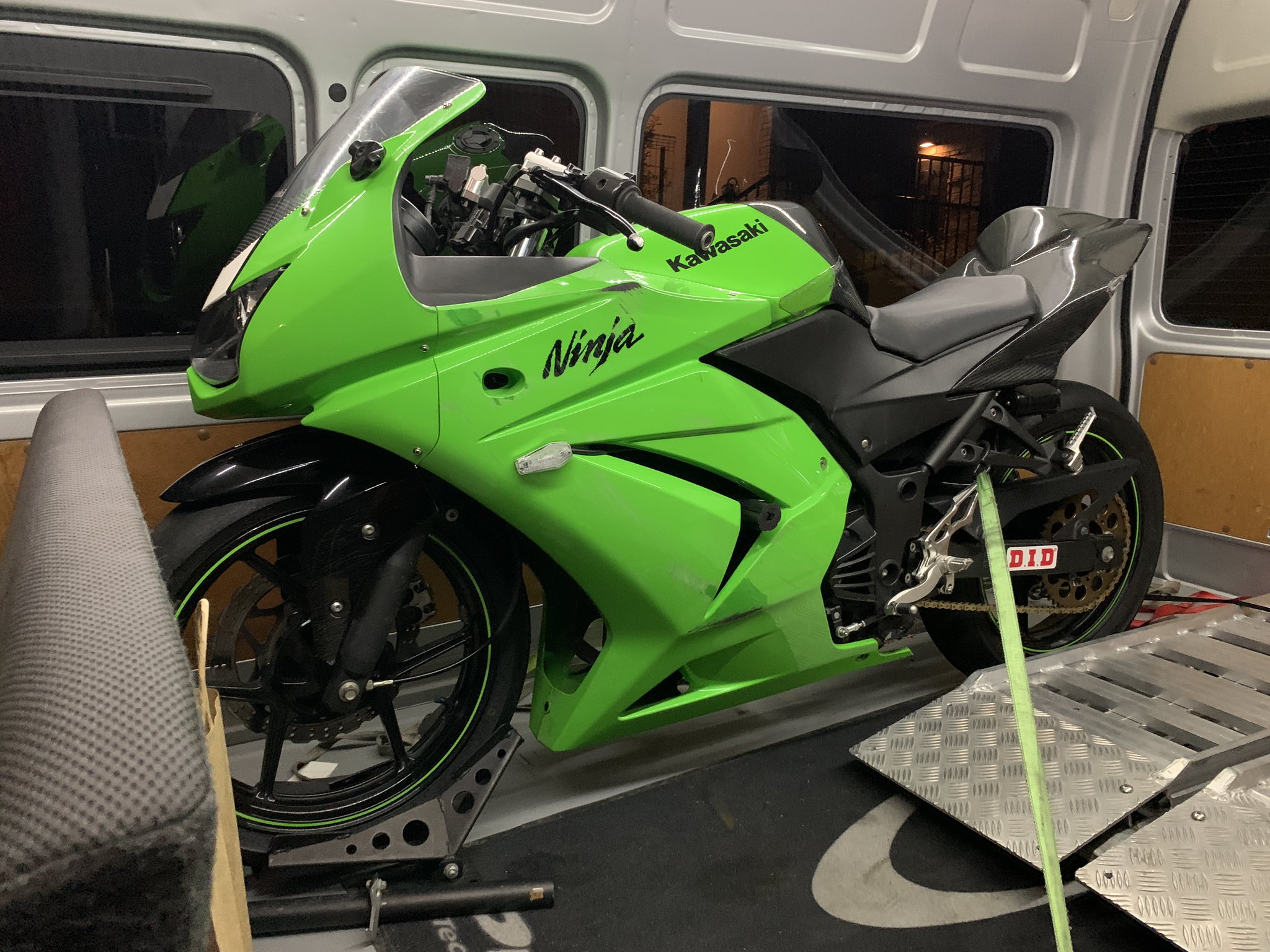 ニンジャ250R 売ります