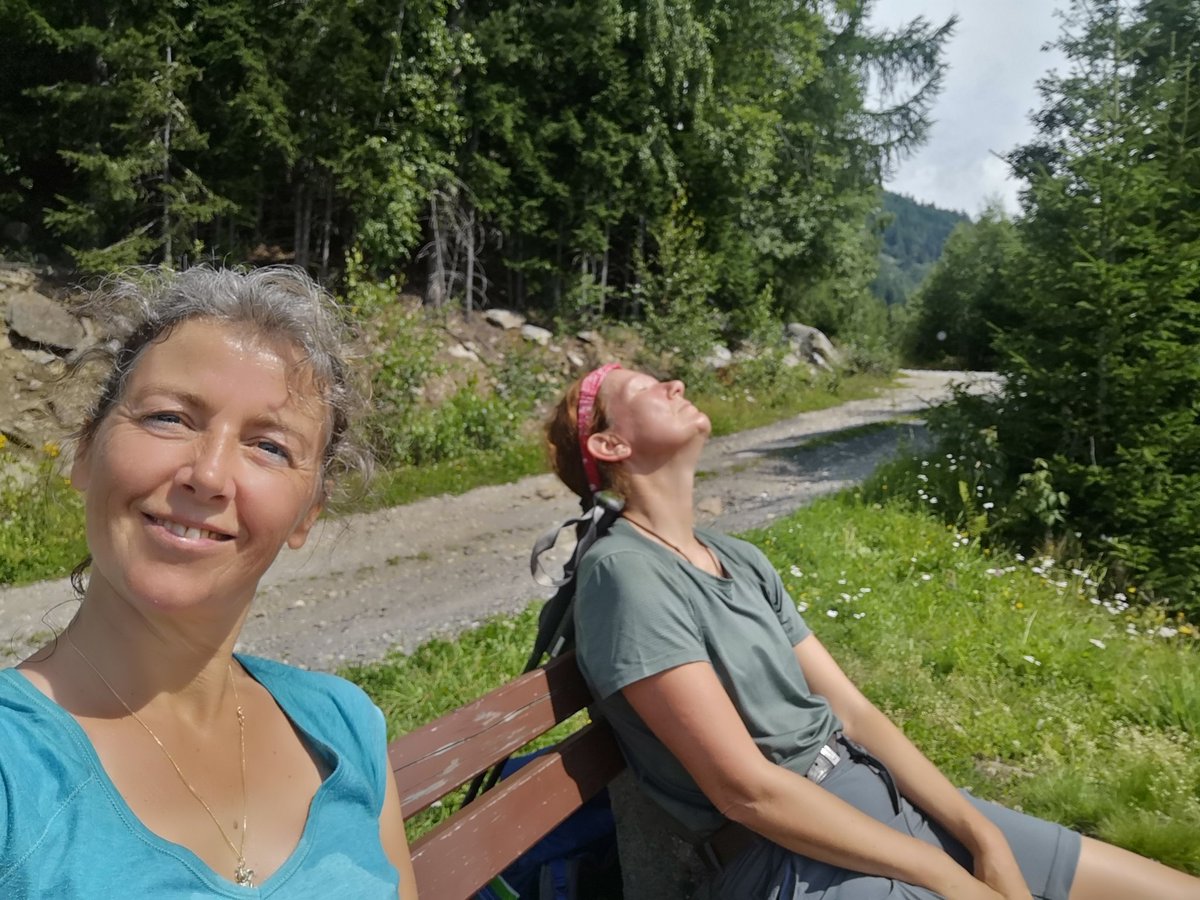 ZinvolReizen's tweet photo. Volop genieten!! Al een heel. Stuk gestegen en dus wordt je beloondet zulk uitzicht 🙏😍
#oostenrijk #flattach #Hiken #AlpeAdriaTrail https://t.co/xlj9QsSFmI