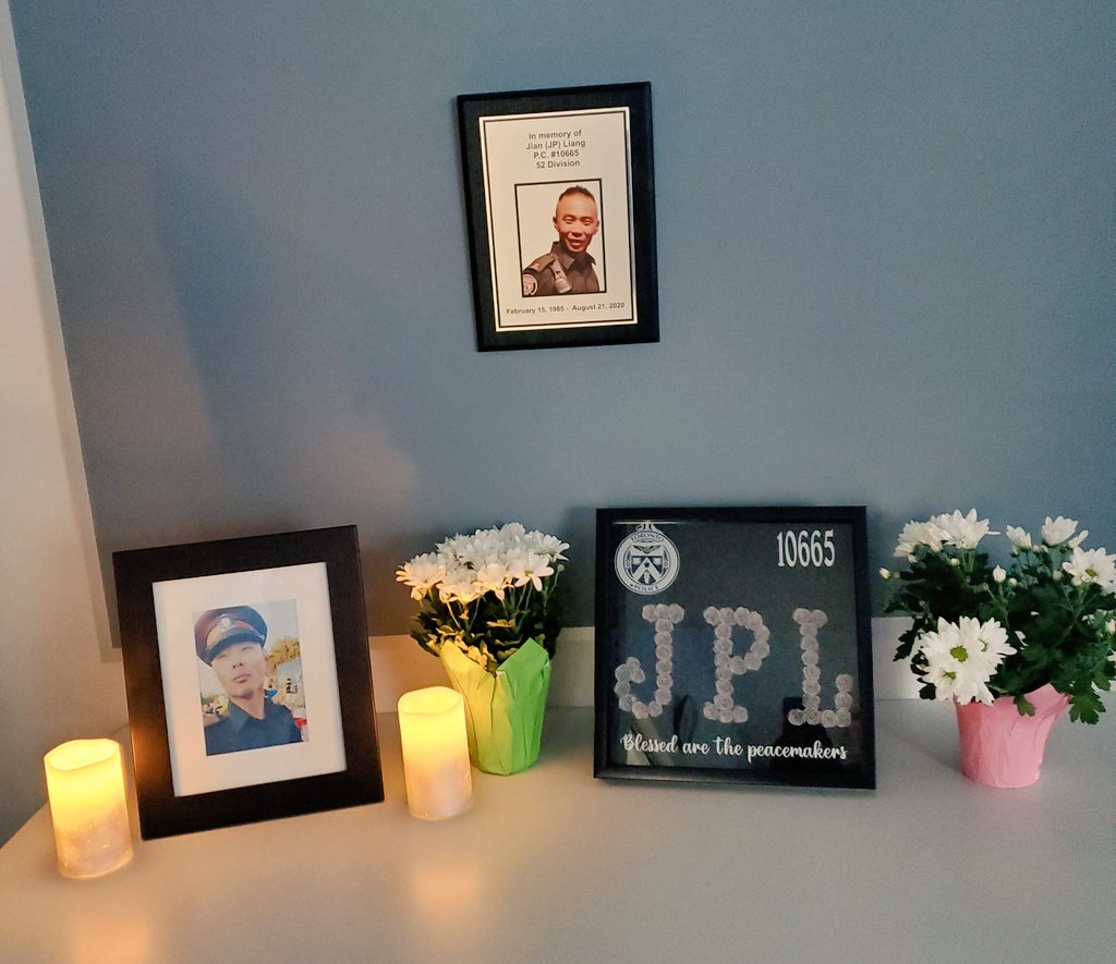 One year ago today we lost one of our members. Today we remember and honour you Constable JP Liang #10665 
We need to take care of ourselves and each other. 
#HeroesInLife 💙🖤💚