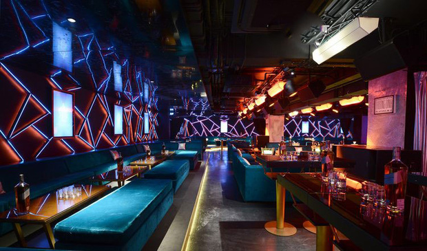 Always be learning. This is a 🧵

When I first opened my Nightclub 10 years ago, I did not know anything about Nightlife. After 1 year, I knew how to bartend, make cocktails and DJ a simple EDM session. 1 year later, I opened my 2nd club. Here are what my clubs looked like 
1/n