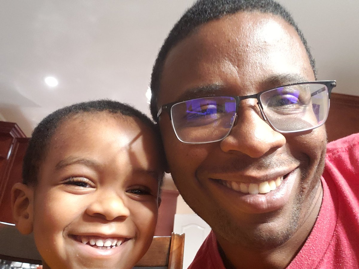 akhenatenhamun's tweet photo. My partner. Took a nap with me and woke up to put some work in with me at 3 am. He then went back to sleep with me about 430 am. #Pookah #Kashton https://t.co/4FZyMwUoqz