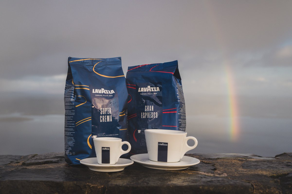 cafe_mezza's tweet photo. Brighten up your day with the real Italian espresso experience 😍☕😍

#CaféMezza #Lavazza #coffeetime https://t.co/3Ifjbvegmq