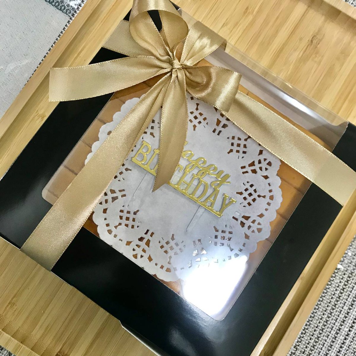syamilahmadx_'s tweet photo. Even skrg ni boleh tahan ramai yg jual buttercake ni, tp kalau x try yg ni, memang rugi. Yg dekat bleh delivery, yang jauh, bleh post, jgn risau haha. Kek supermoist, x manis sgat, dan x muak😜.

Tekan link dibawah utk, ada voucher sekarang di shopee. 💯

https://t.co/xZ7AkjOxsH https://t.co/L7WolKcpum