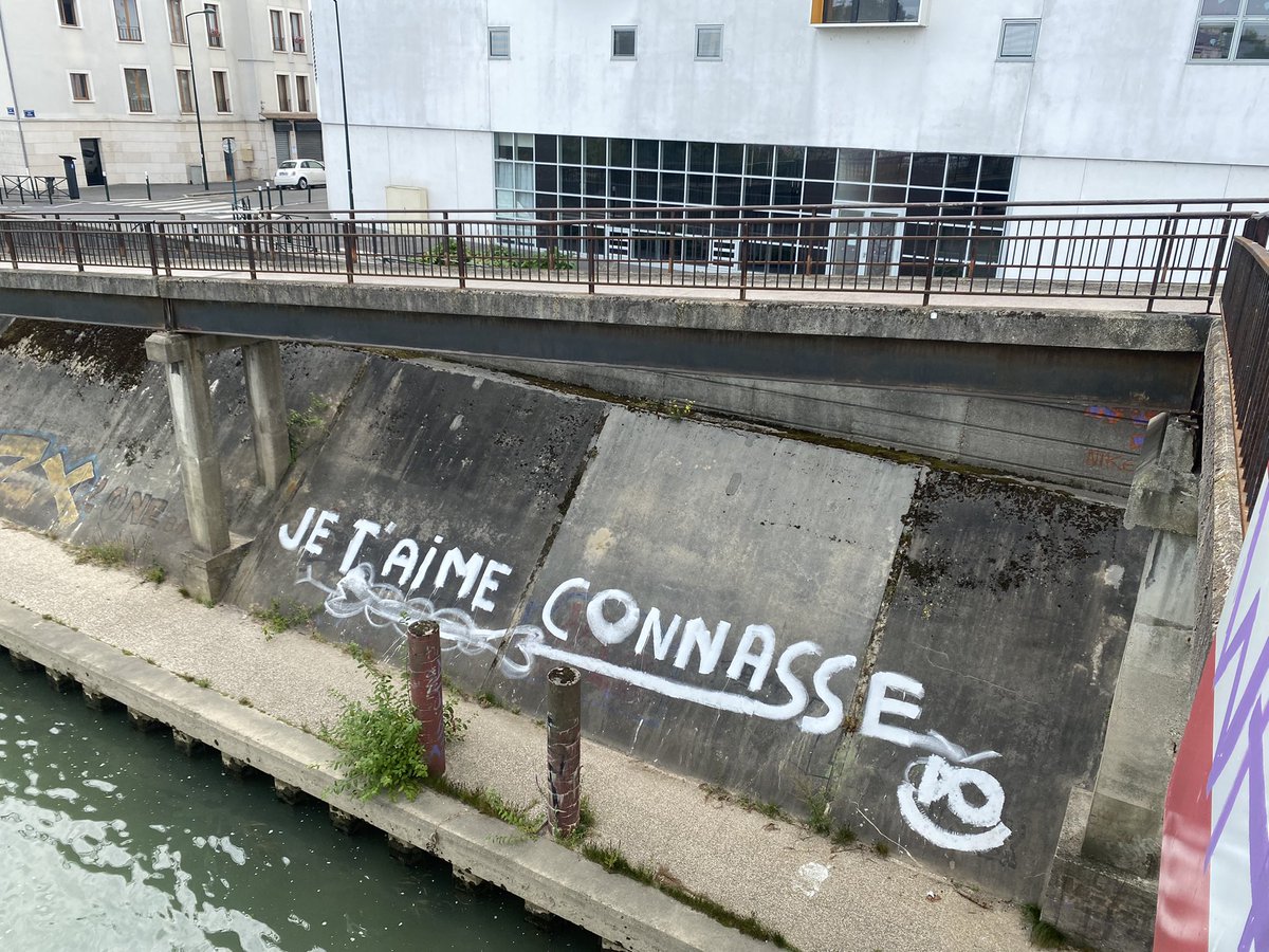 Caroline Vié tweet media