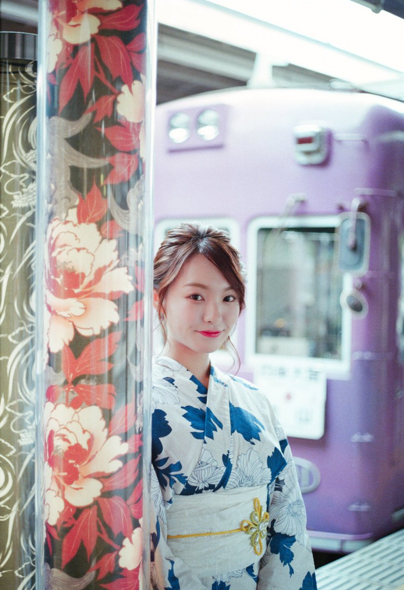 StudioHappyM4's tweet photo. #京都 #嵐山 #車折神社

舞さん (@mai_portrait )

ずいぶん日が経ちましたが、
フォルムスキャンしなおしました。
(正解わからなくなっています...)

#ポートレート #浴衣 #フィルム写真 https://t.co/ASqDKBBs8r