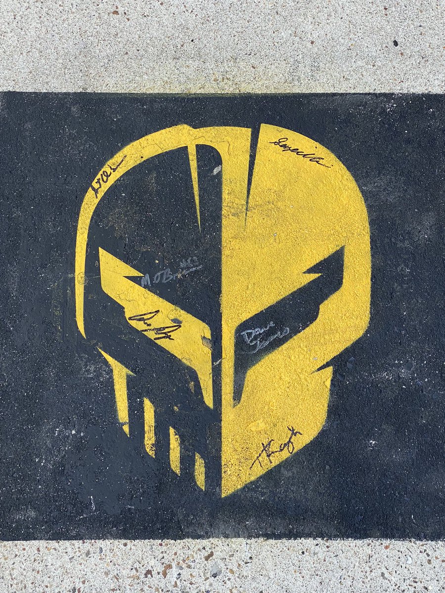 CorvetteRacing's tweet image. Here we are... on the grid!! Getting closer to time ⏱ #Corvette #C8R #LeMans24