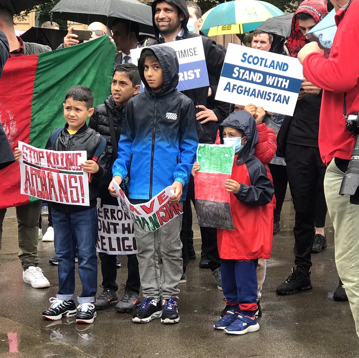 SusaninLangside's tweet image. I joined Glasgow’s Afghan community today to pledge our city’s solidarity with the Afghan people in their hour of need. Glasgow stands ready to welcome those fleeing the terror and tragedy that has been unleashed on Afghanistan. The UK govt is culpable: it must do much more, now
