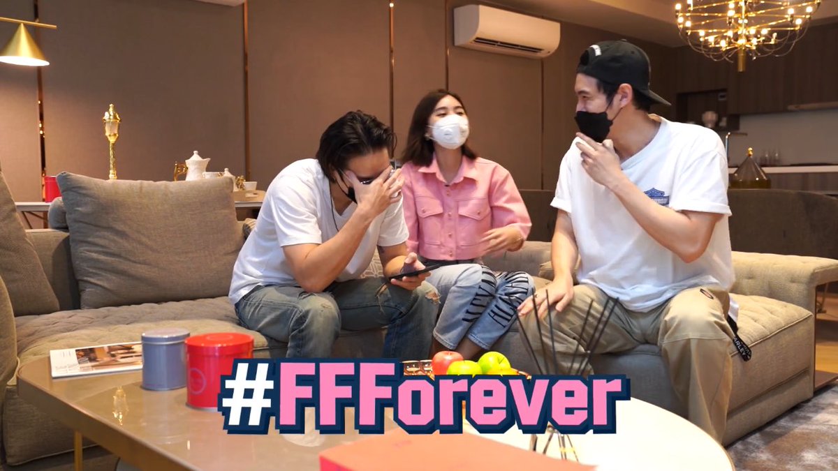 meowpipe's tweet photo. don’t let it sink 🛳 hahahahha #FFForever 😂
@foeifoeifoeii @Gunnzsmile #FahYongwaree https://t.co/qGXCl40LcI