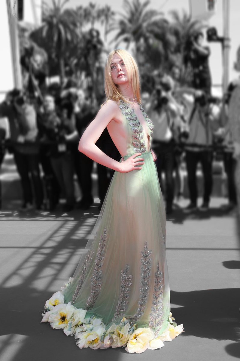 CourtneyNoir's tweet photo. Elle Fanning in Gucci 
at Cannes 2017 https://t.co/onuxSptOjv