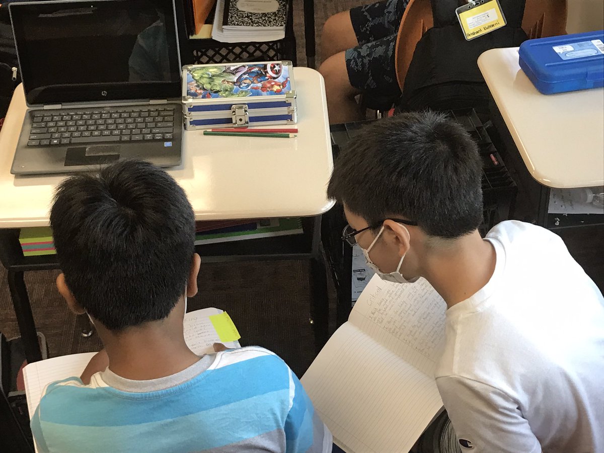 Conferring for self- and peer- learning/ teaching with critical thinking questions. Sometimes, they know more than they think and/ or learn from each other. 👍🏻#ASEstudentownership