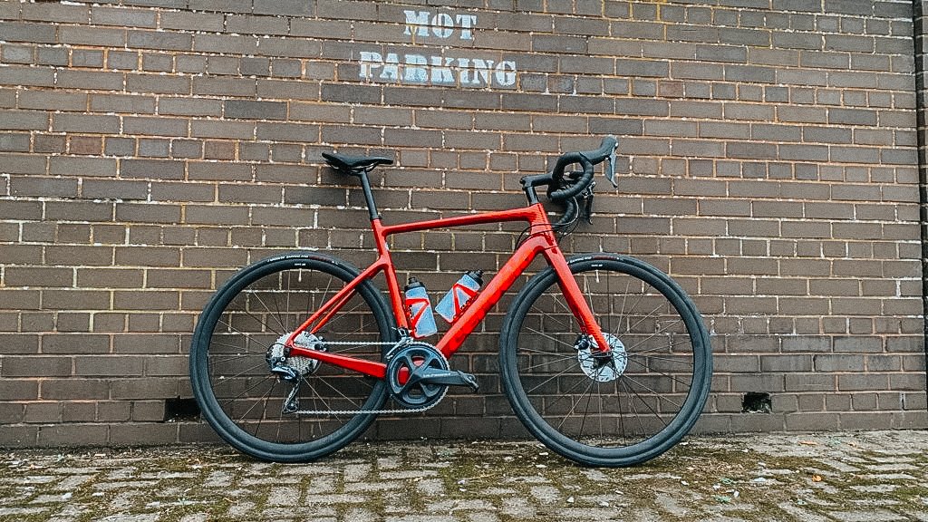 We always love a new bike day!

Yesterday we had this beautiful Cervelo Caledonia leave the shop with a happy customer. That's what it's all about... Fancy your own new bike day, come and see us or visit our website corleycycles.com

#corleycycles #newbikeday #cervelo #mk