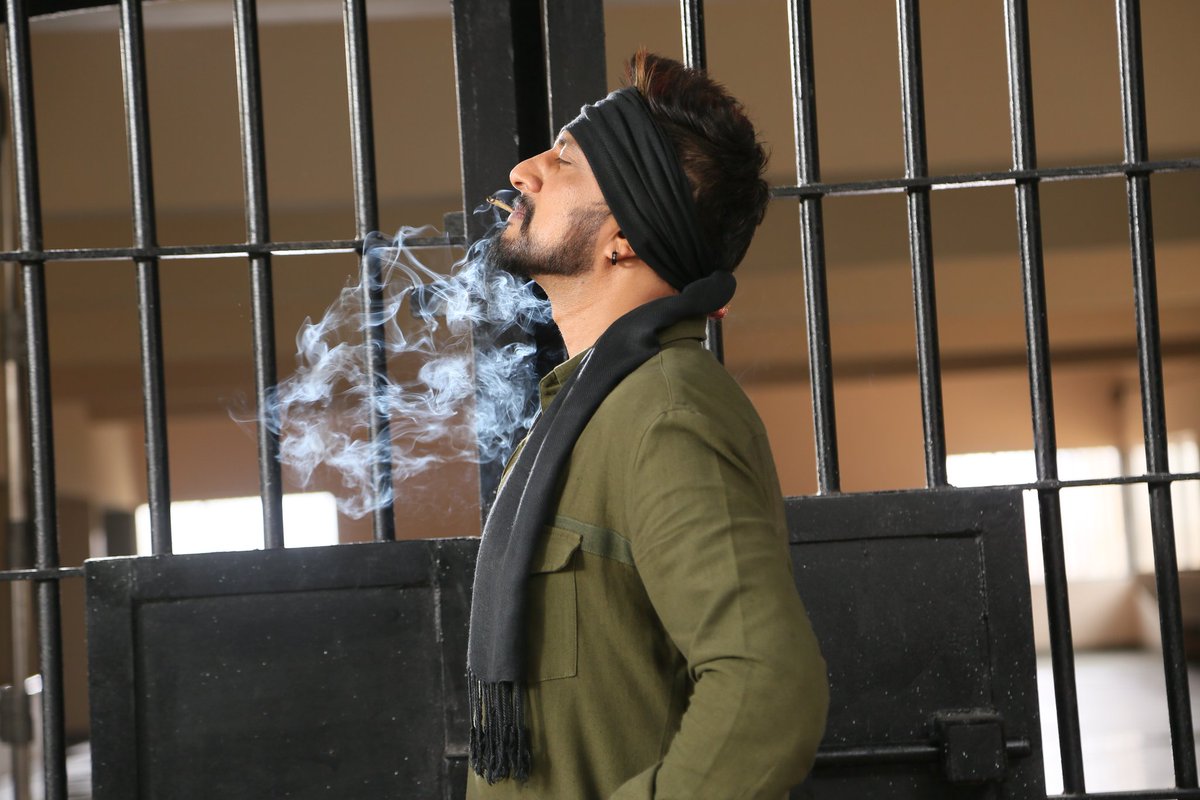BeingSudeepianz's tweet photo. ಹಳೆಯ ದಾಖಲೆ ಎಲ್ಲಾ ಹೊಗೆ ಪಕ್ಕಾ 🔥

#KingKicchaBdayCDP 

#VikrantRona #Kotigobba3 @KicchaSudeep https://t.co/G3tpAA9YlJ