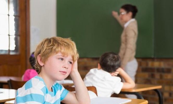Earlychiildhood's tweet photo. تسبب نقص الانتباه:

بعد إجراء مسح إحصائي على طلبة المدارس الذين يعانون من عدم التركيز، تبين أن الغالبية العظمى منهم يستخدمون الأجهزة الإلكترونية يوميًا ولوقت طويل🧐. 

لذلك ينصح الأخصائيون في مجال التربية ونمو الأطفال بالحد من استخدام هذه الأجهزة خصوصًا خلال السنة الدراسية🥰. https://t.co/6S4pibWArL