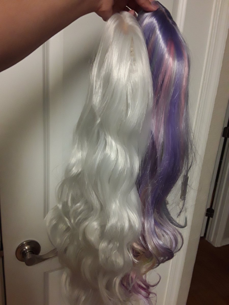 Amethysia's tweet photo. Hi, I'm learning how to ventilate a wig, because I'm crazy xD 
This is going to be for a future Opal cosplay!
#ExandriaUnlimited #cosplay #wip #lacefrontwig #ventilating #Opal https://t.co/hsPZ86Thqn