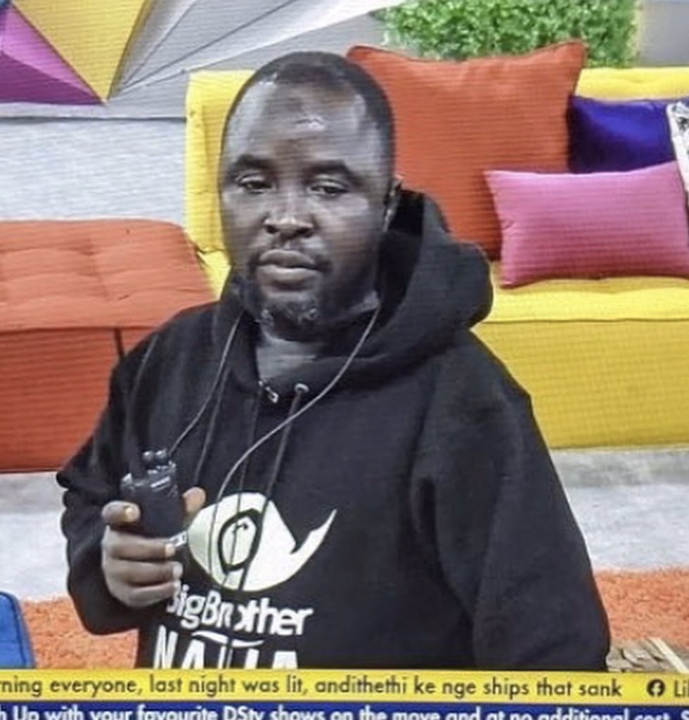 Gistloversblog1's tweet photo. Who be this? #BBNaija https://t.co/GfksqS6dEd