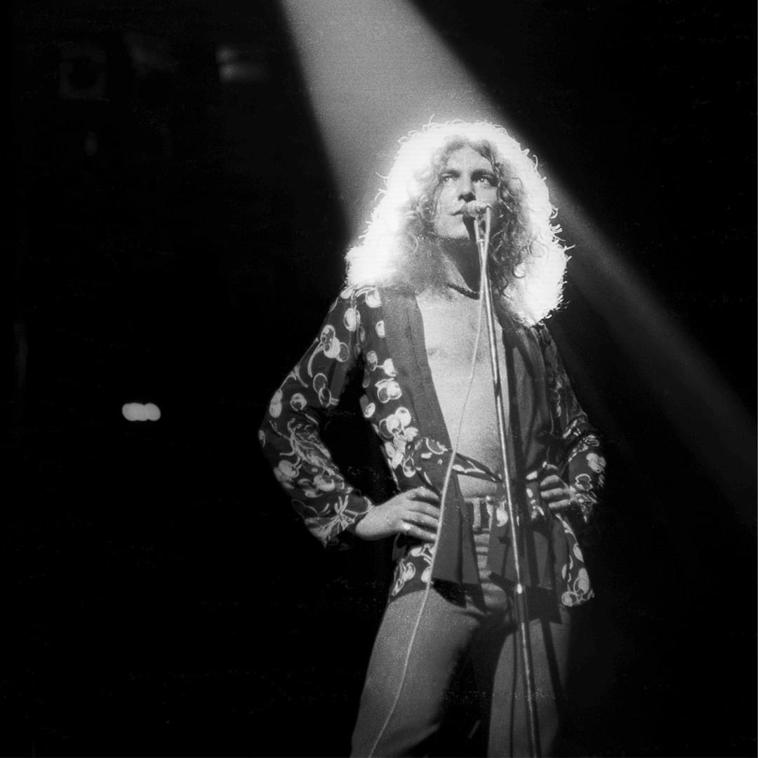 Happy birthday to Robert Plant, who turns 73 today! 

What a man. 