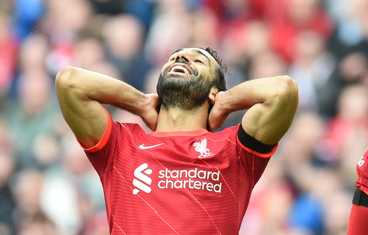 OfficialFPL's tweet photo. A record 2,776,183 managers captained Mohamed Salah!

He blanked. Welcome back #FPL 🙃

#LIVBUR https://t.co/BLVhoYJ9eq
