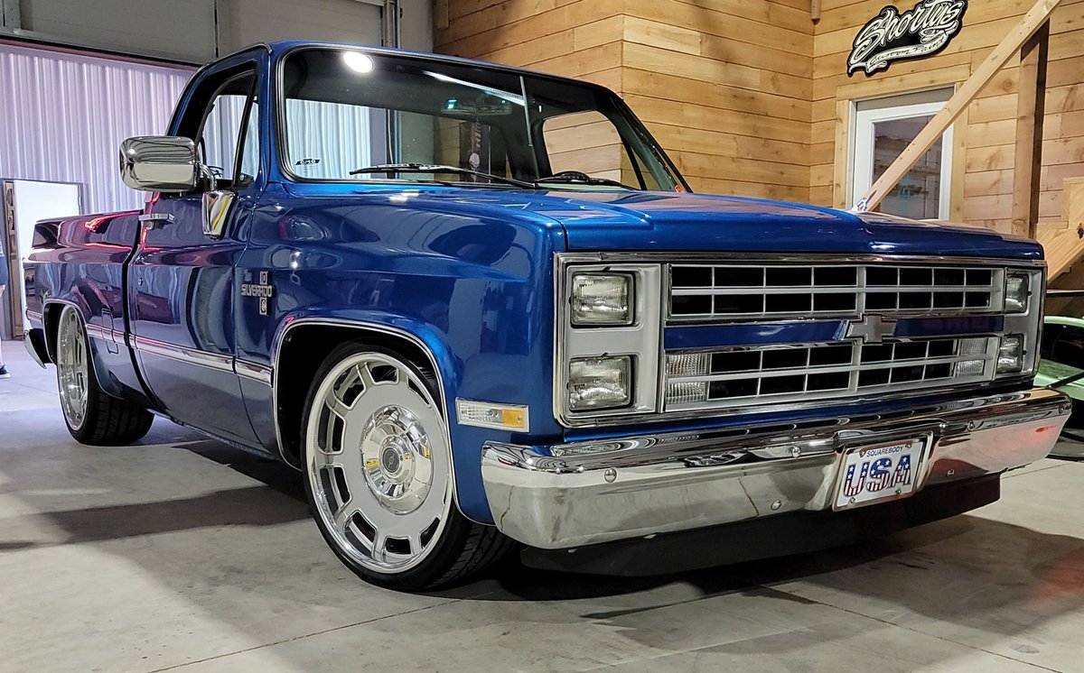 _SquareBodyUSA's tweet photo. Ole Blue https://t.co/MWrYPRGfLM