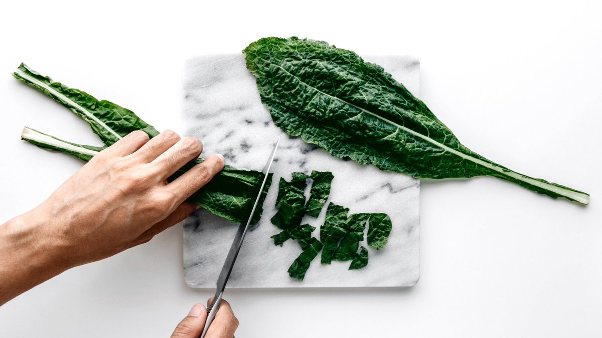 If you’re counting on leafy #greens to be a #plantbased source of #calcium, choose #kale over spinach. It’s lower in oxalates, anti-nutrients that reduce calcium absorption. Even better, eat a variety of green, leafy vegetables.
