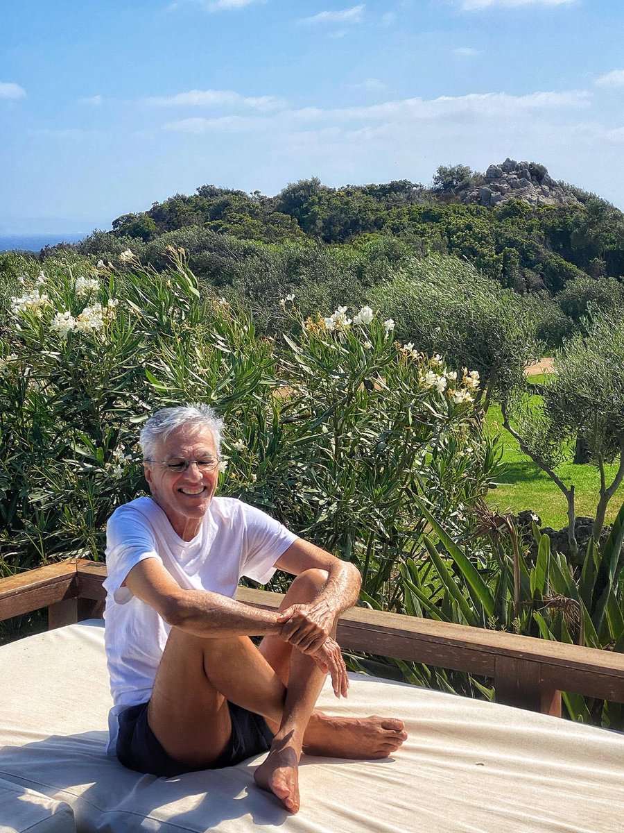 Caetano Veloso tweet media
