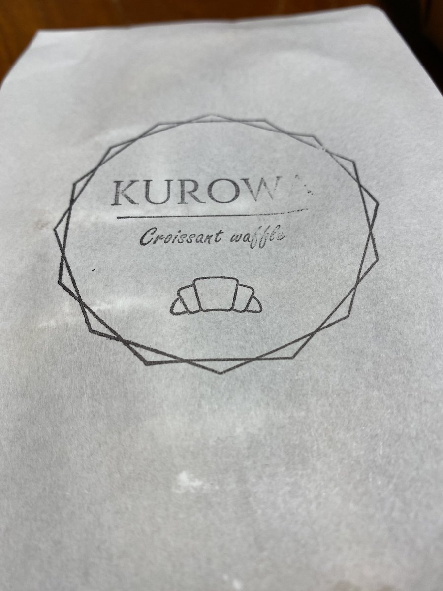 m7pro's tweet photo. 散歩の帰りに少し前から気になってたクロッフル専門店のKUROWAさんへ行ってきました!!
#kurowa
#クロワ
#クロッフル
#クロワッサンワッフル
#岐阜 https://t.co/8xCC0bPLZH